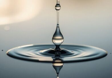 water drop into water